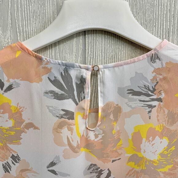 Banana Republic Pink Floral Short Sleeve Top Medium - Picture 6 of 7